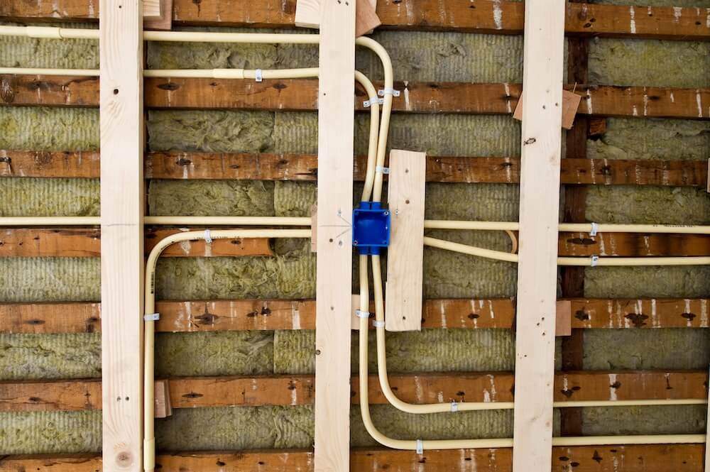 Isolatie aanbrengen in de dak met electra