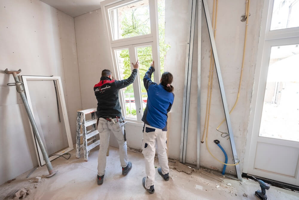 plaatsen HR++glas en  kozijnen 